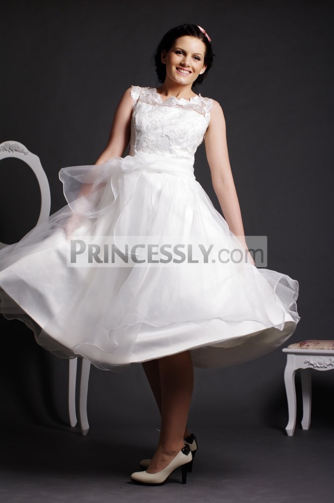 princessly-com-k1001833-lace-scoop-neck-tea-length-ball-gown-skirt-organza-wedding-dress-w-sash-31